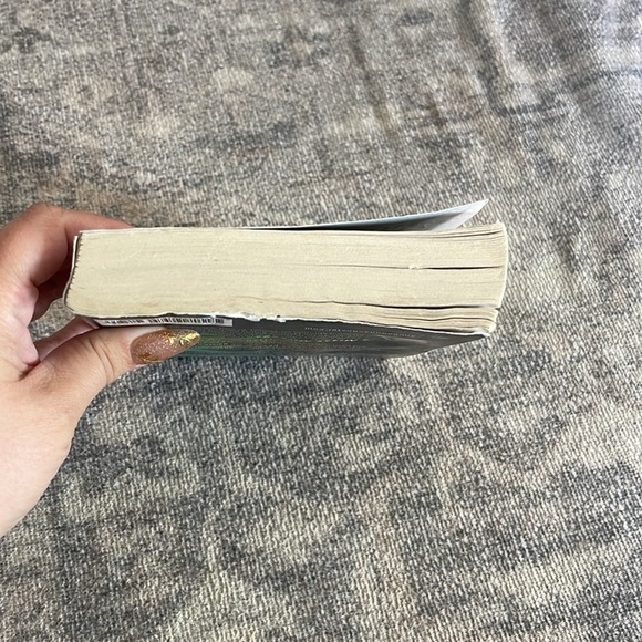 All the Missing Girls by Megan Miranda - Picture 5 of 6